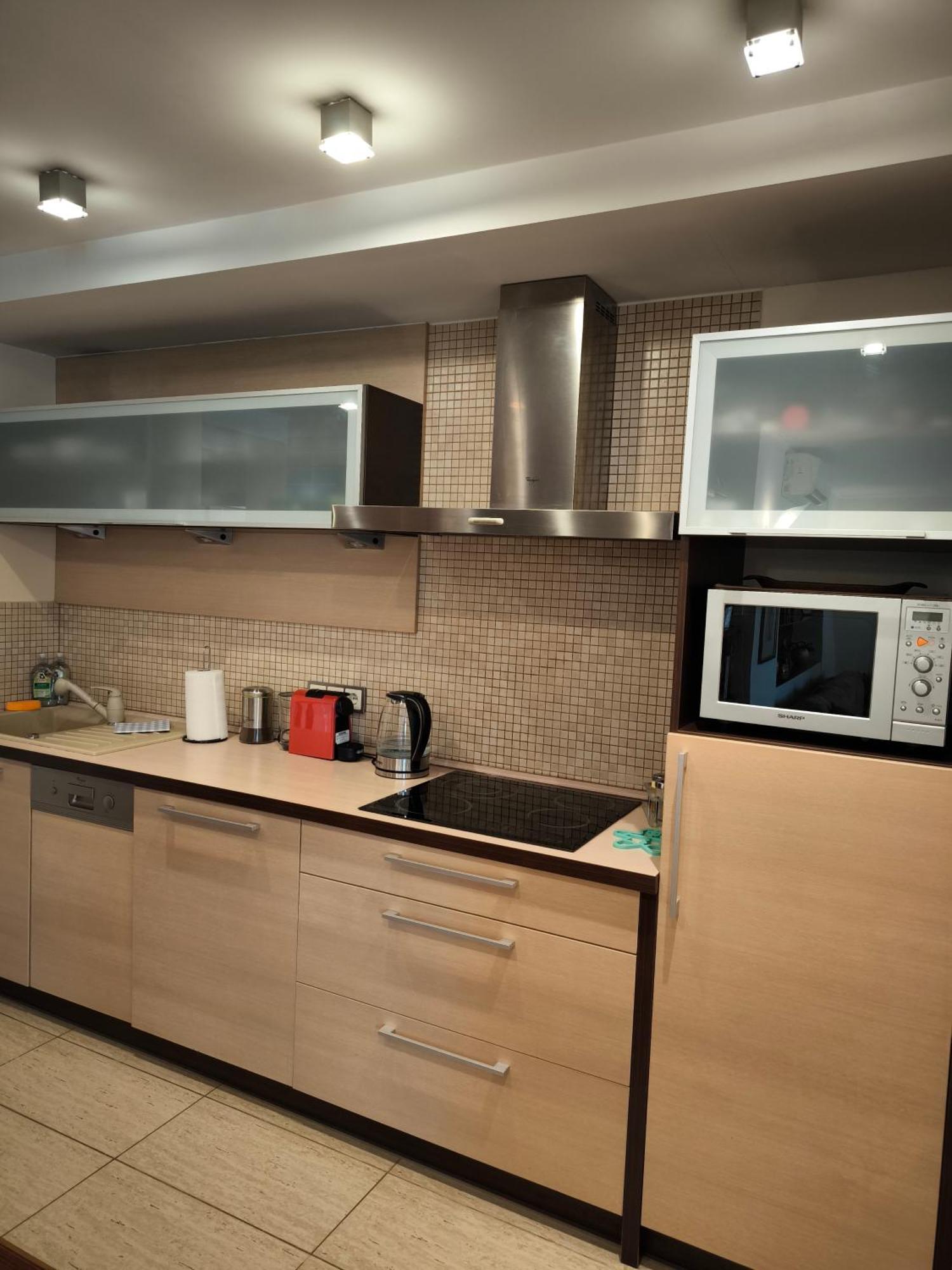 Uroczy Apartament Przy Deptaku Z Parkingiem. Polanica-Zdroj Luaran gambar
